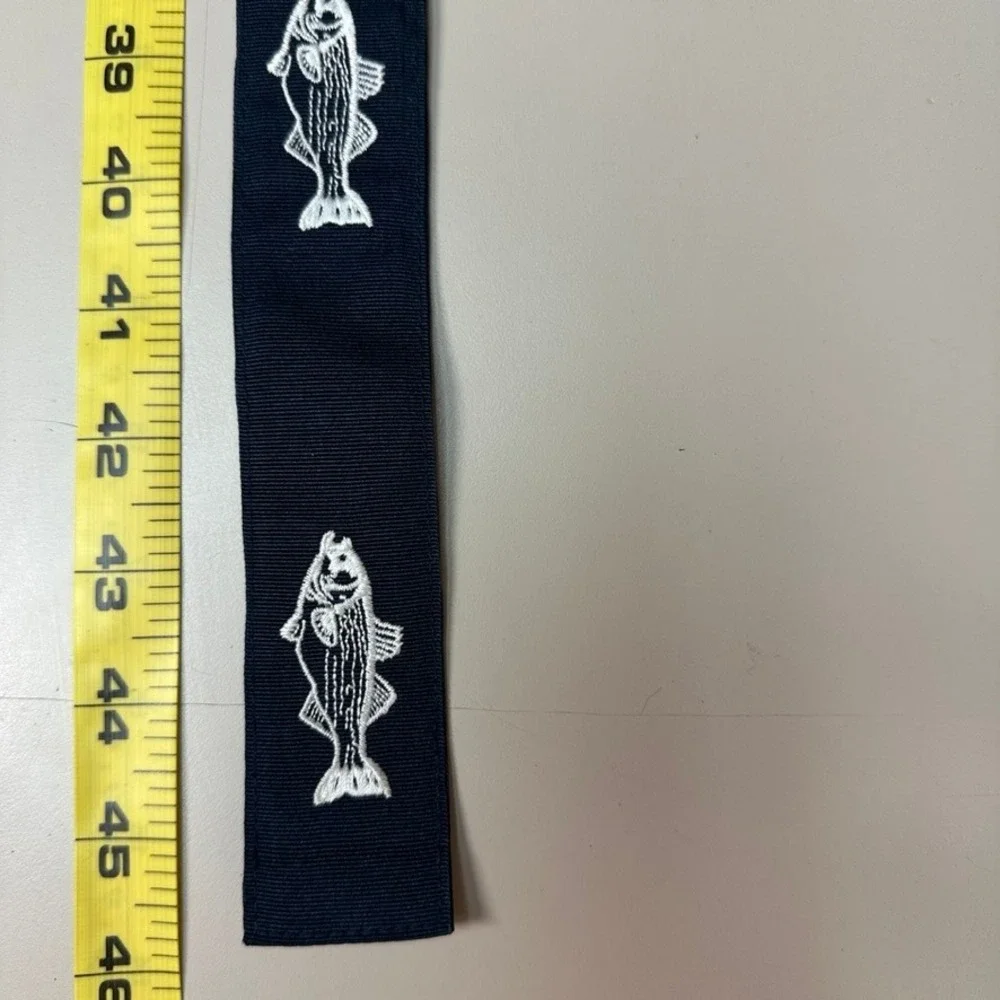 Vineyard Vines Mens Navy Blue Striped Bass Fish Embroidered D-Ring Belt Size M